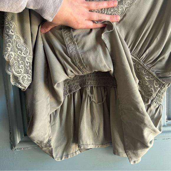 Coquette Style Lace Flowy Boho Peplum Cinch Dressy Olive Green Girly Top size XL - Picture 8 of 12